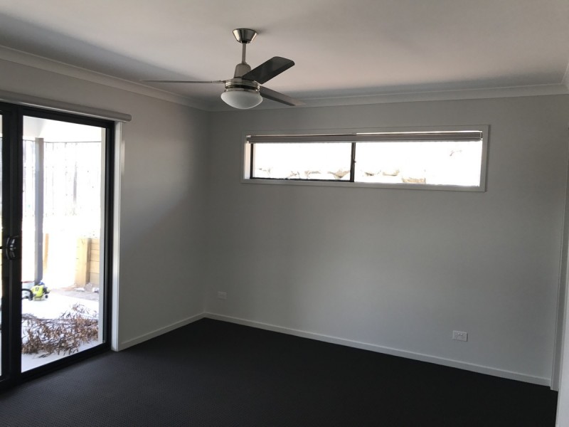 34 Lawley Crescent, Pacific Pines QLD 4211