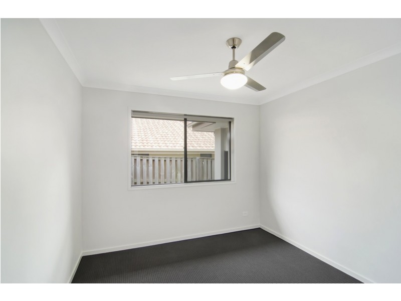 34 Lawley Crescent, Pacific Pines QLD 4211