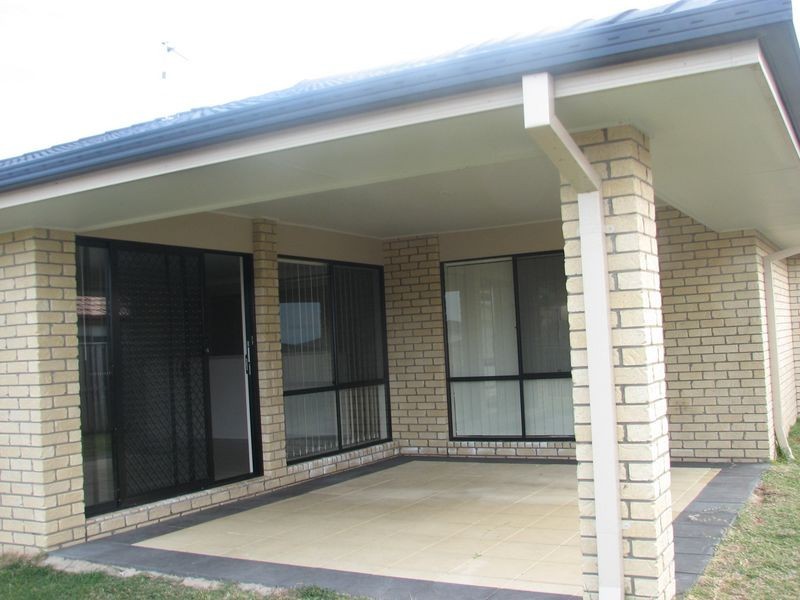 14 Elkins Street, Pacific Pines QLD 4211