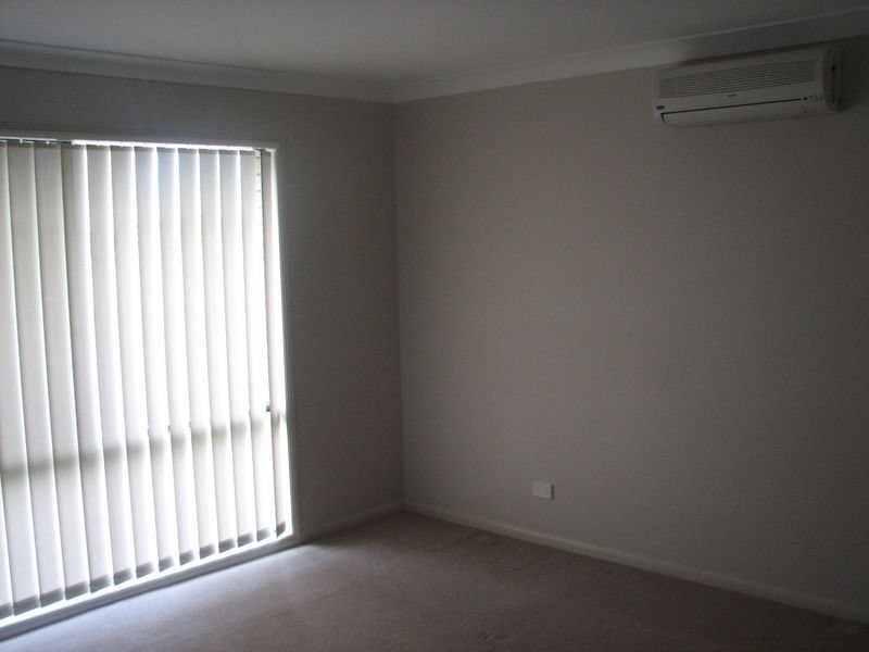 14 Elkins Street, Pacific Pines QLD 4211