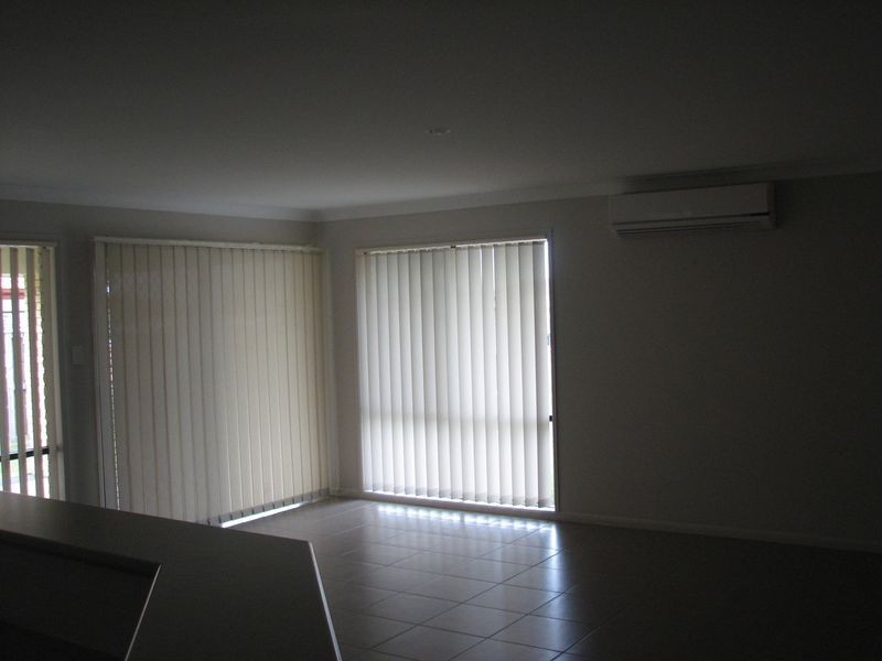 14 Elkins Street, Pacific Pines QLD 4211