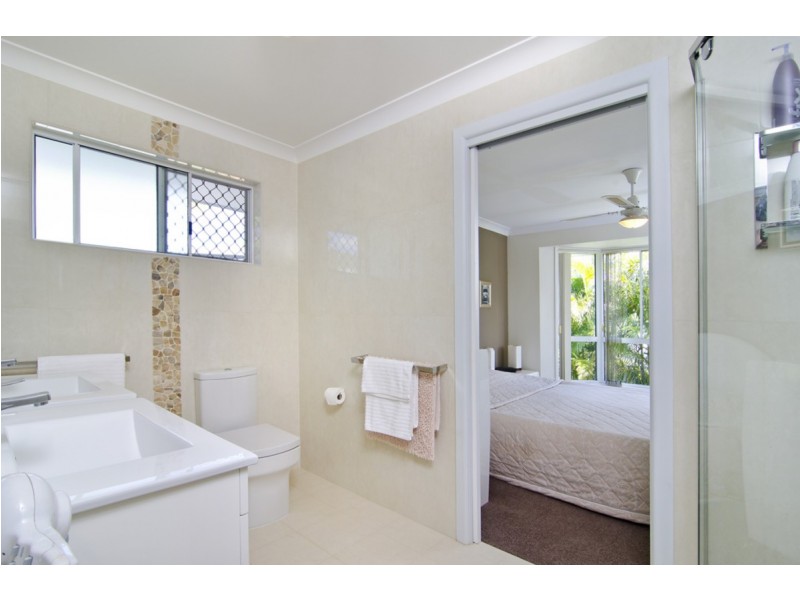 32 Austral Crescent, Pacific Pines QLD 4211