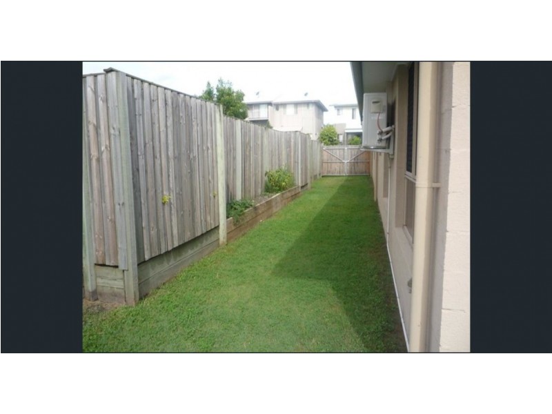 19 Gerard Street, Pacific Pines QLD 4211