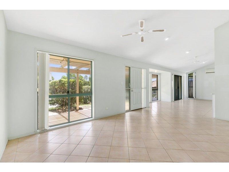 14 Pacific Pines Boulevard, Pacific Pines QLD 4211