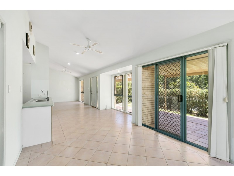 14 Pacific Pines Boulevard, Pacific Pines QLD 4211