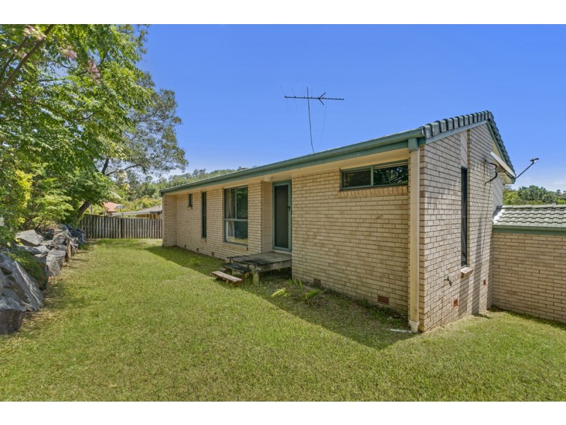 14 Pacific Pines Boulevard, Pacific Pines QLD 4211