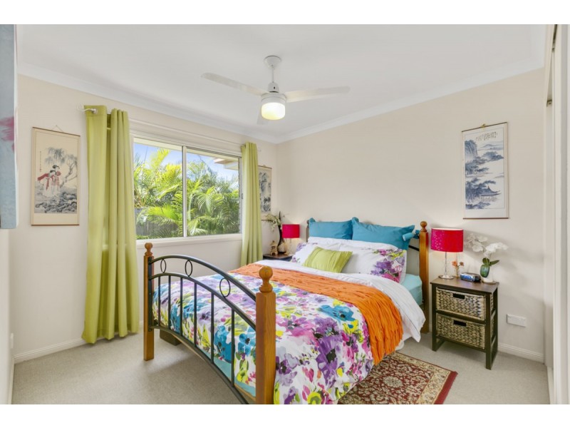 16 Witheren Circuit, Pacific Pines QLD 4211