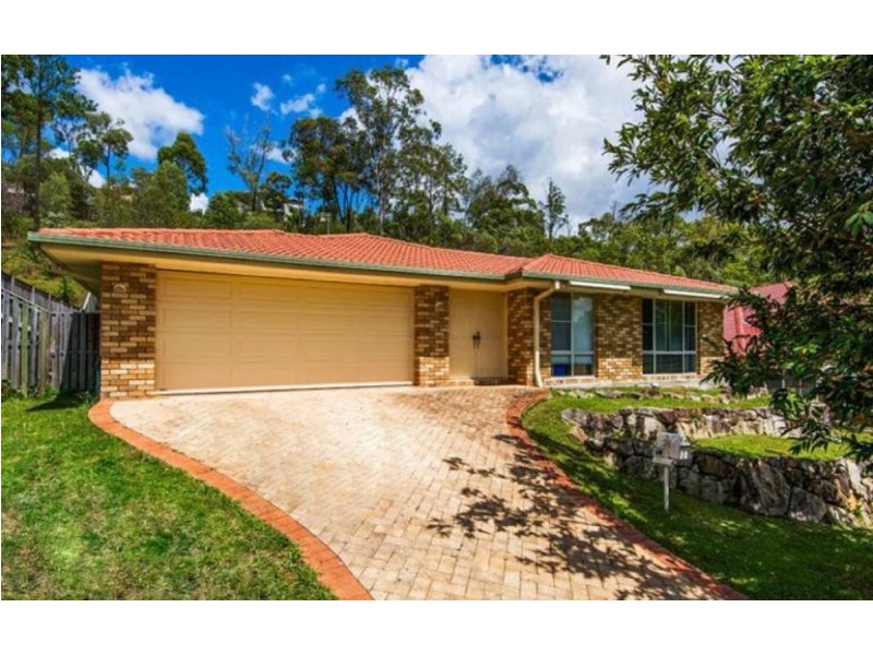 13 Soward Court, Pacific Pines QLD 4211