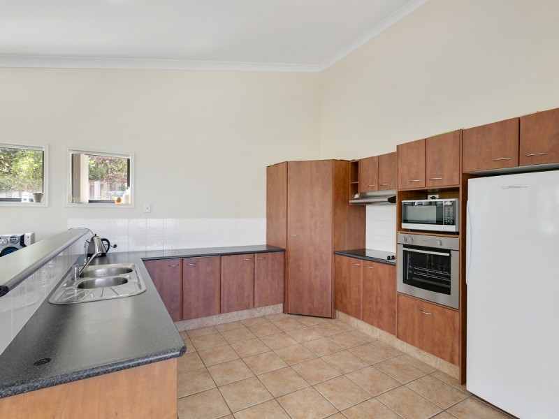 28 Midway Terrace, Pacific Pines QLD 4211