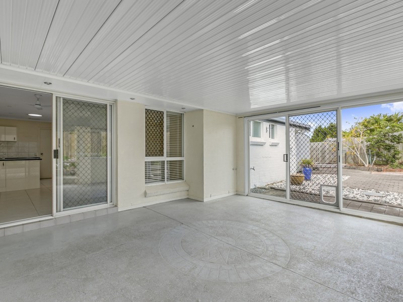 2/2 Hollywood Place, Oxenford QLD 4210