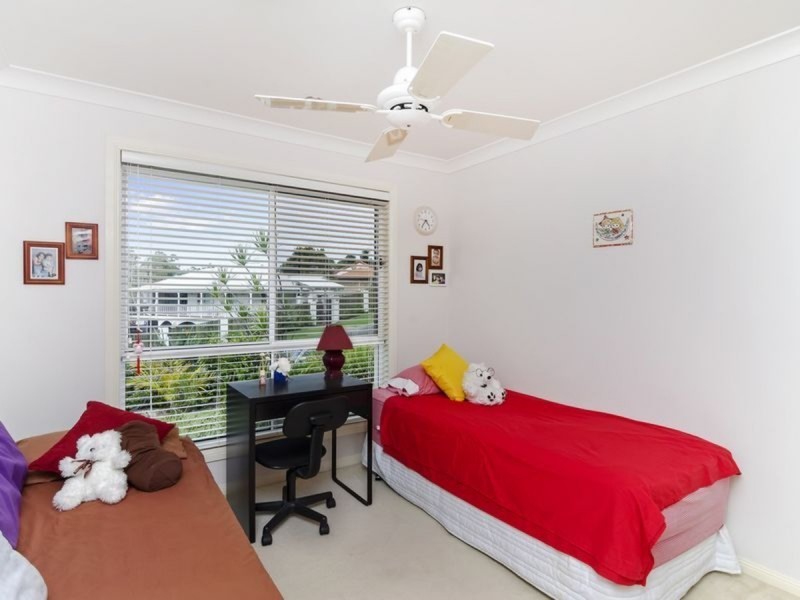 3 Nandi Terrace, Pacific Pines QLD 4211