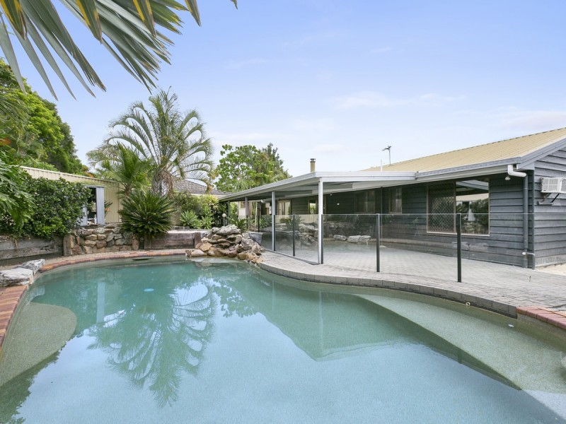 11 Buring Court, Highland Park QLD 4211