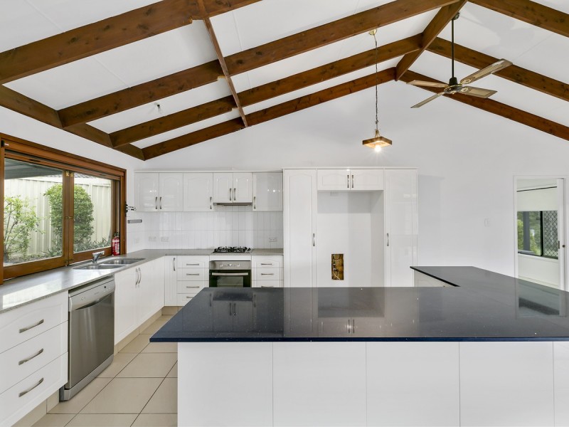 11 Buring Court, Highland Park QLD 4211