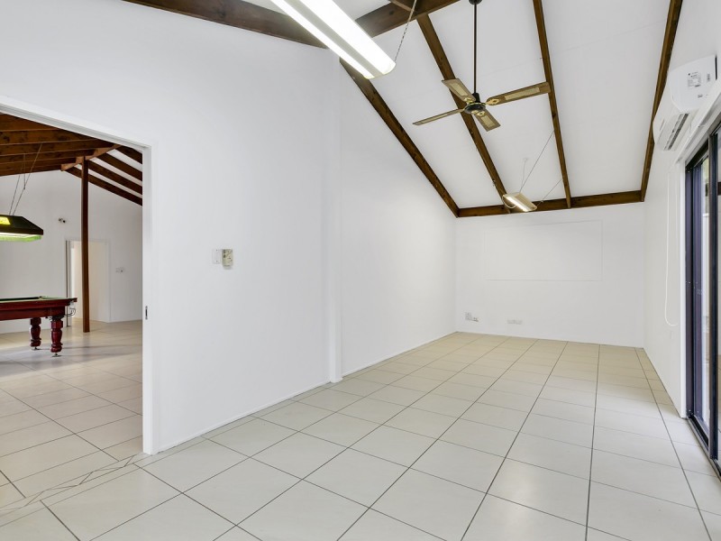 11 Buring Court, Highland Park QLD 4211