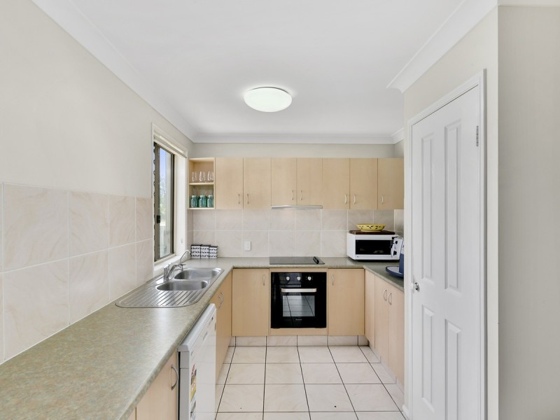 1 Boyer Street, Pacific Pines QLD 4211