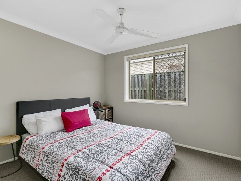1 Boyer Street, Pacific Pines QLD 4211