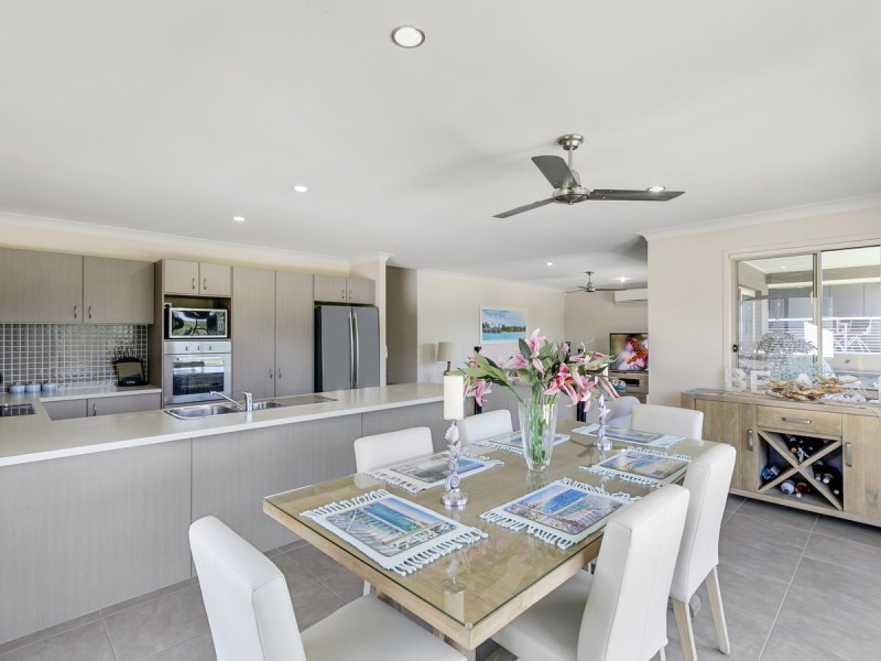 10 Chesterton Street, Pacific Pines QLD 4211