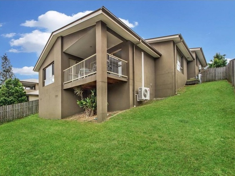 10 Chesterton Street, Pacific Pines QLD 4211