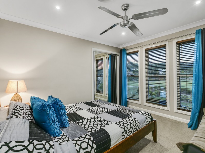 20 Hawkesbury Avenue, Pacific Pines QLD 4211