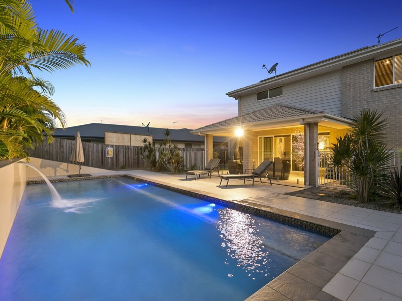 20 Hawkesbury Avenue, Pacific Pines QLD 4211