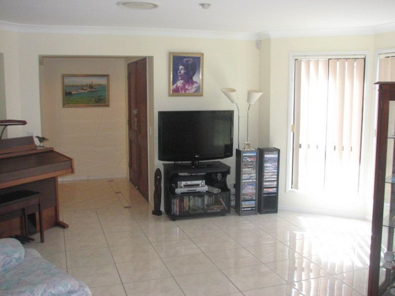 22 Matzia Avenue, Pacific Pines QLD 4211
