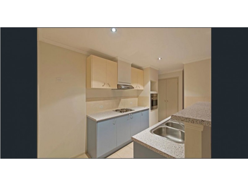 5 Stockdale Street, Pacific Pines QLD 4211