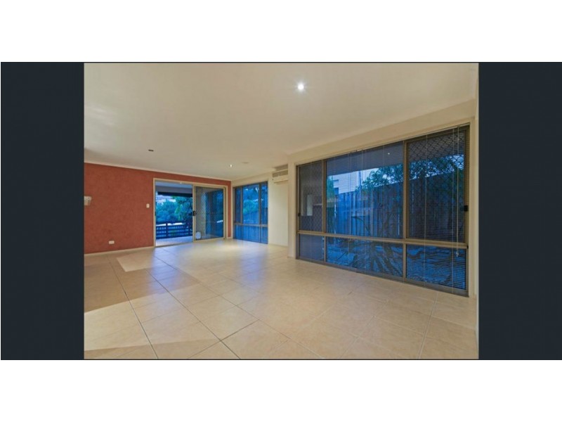 5 Stockdale Street, Pacific Pines QLD 4211