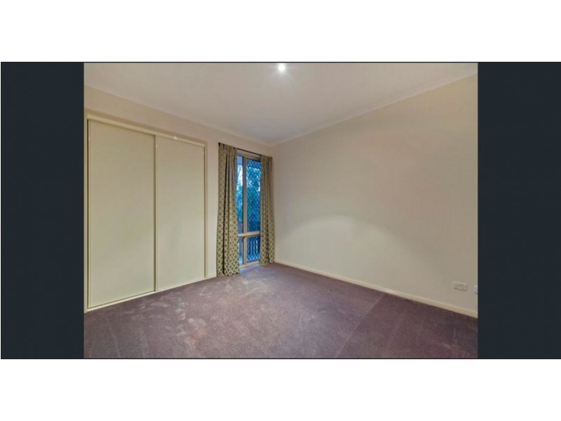 5 Stockdale Street, Pacific Pines QLD 4211