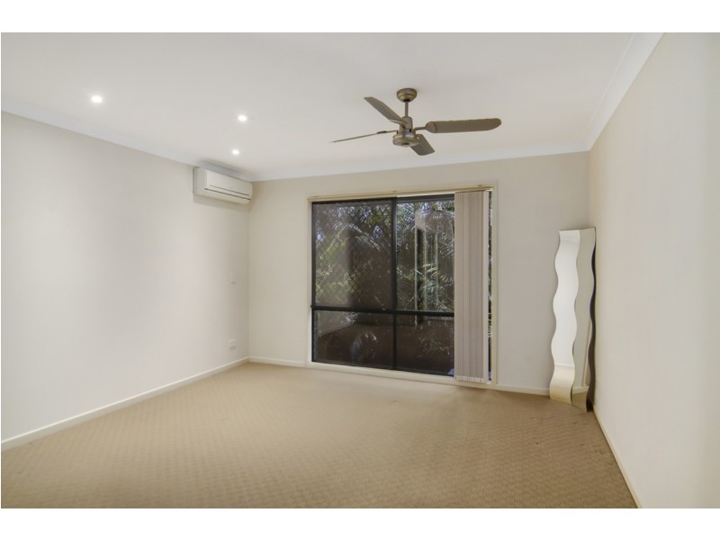 11 Wunburra Circle, Pacific Pines QLD 4211