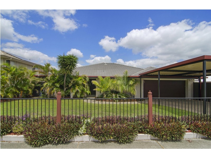 11 Wunburra Circle, Pacific Pines QLD 4211