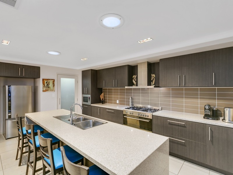38 Codrington Circuit, Pacific Pines QLD 4211