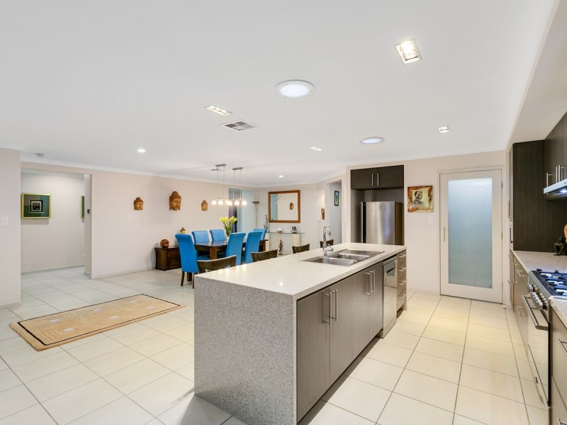 38 Codrington Circuit, Pacific Pines QLD 4211