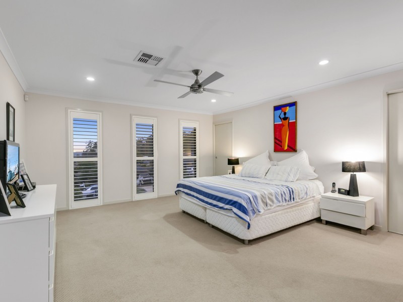 38 Codrington Circuit, Pacific Pines QLD 4211