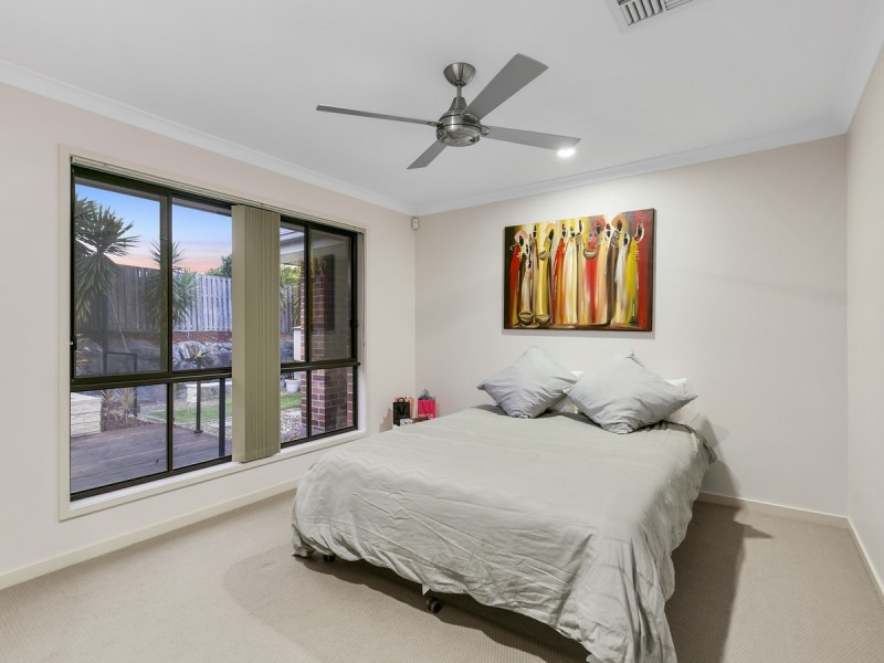 38 Codrington Circuit, Pacific Pines QLD 4211