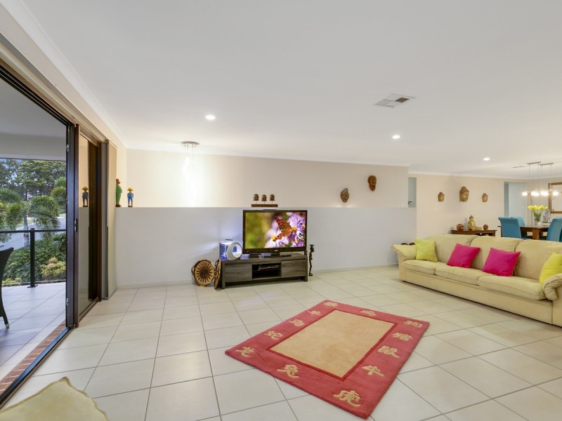 38 Codrington Circuit, Pacific Pines QLD 4211