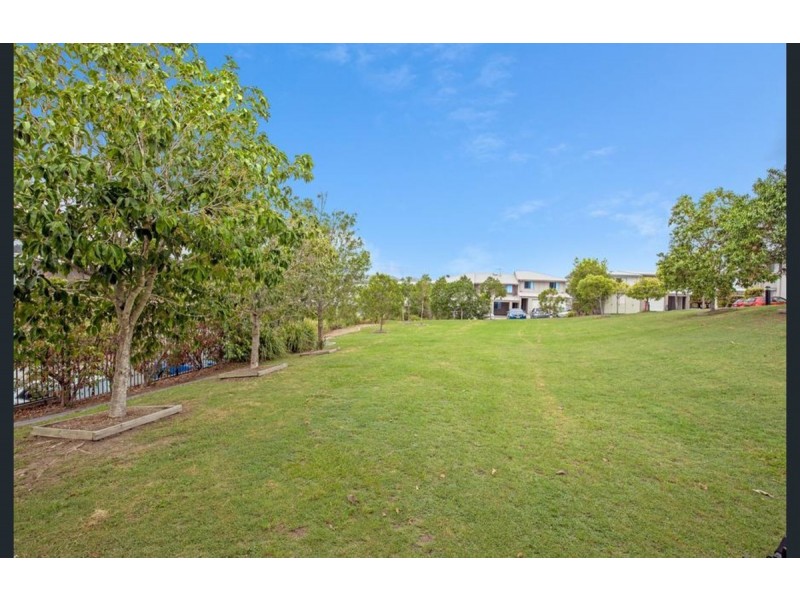 38/2 Sangster Crescent, Pacific Pines QLD 4211