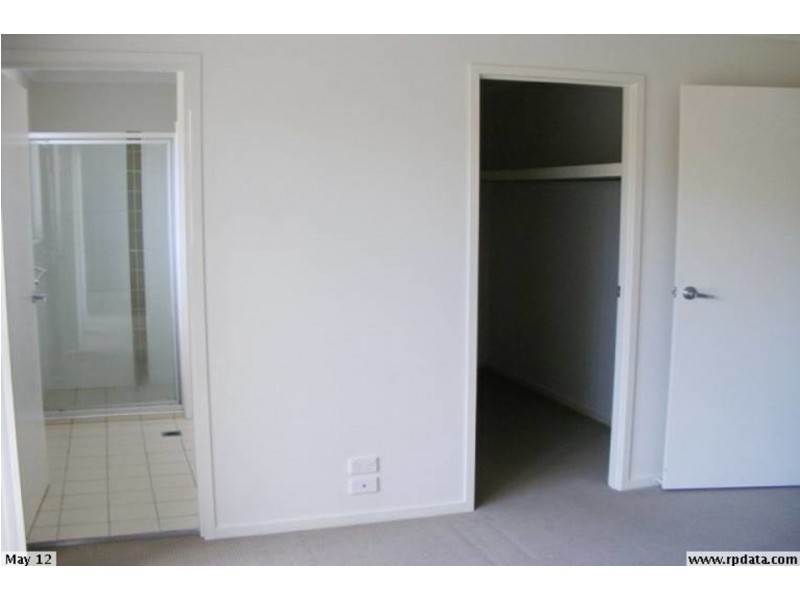 38/2 Sangster Crescent, Pacific Pines QLD 4211