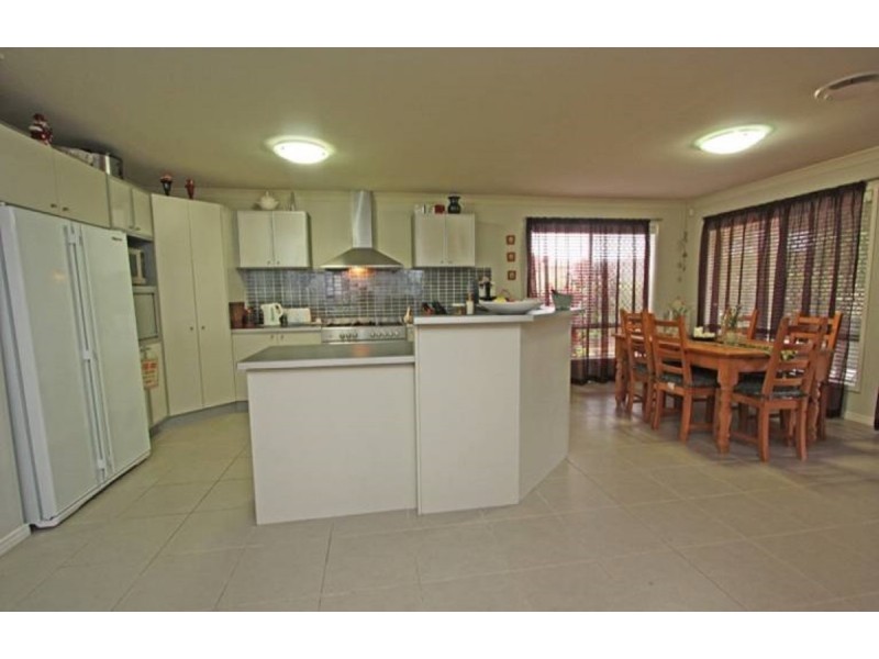 5 Freeling Place, Oxenford QLD 4210