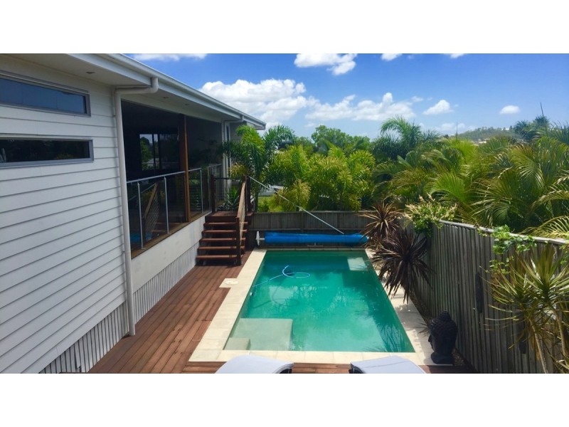 47 Laughlen Chase, Pacific Pines QLD 4211