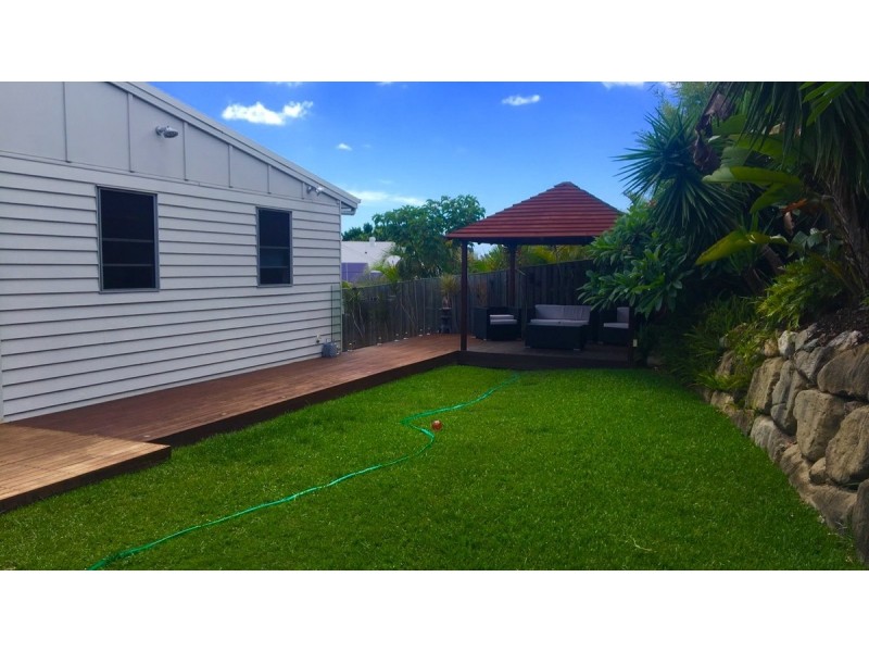 47 Laughlen Chase, Pacific Pines QLD 4211