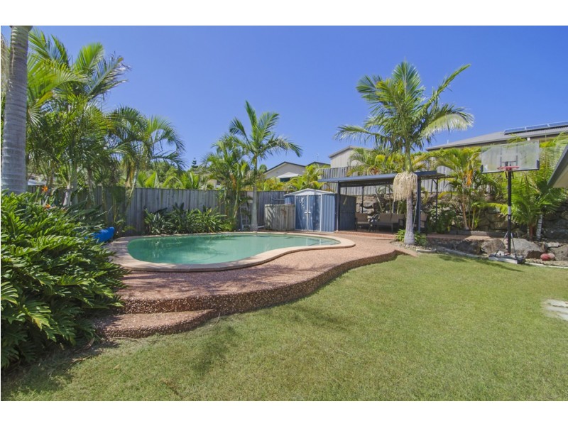 8 Brunswick Street, Pacific Pines QLD 4211