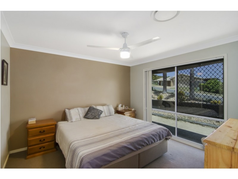 8 Brunswick Street, Pacific Pines QLD 4211
