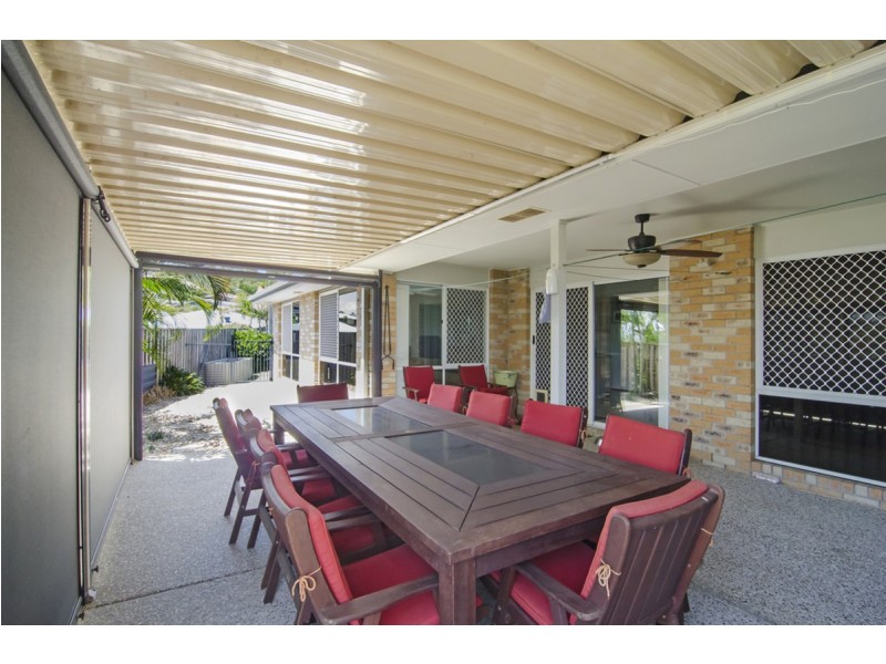8 Brunswick Street, Pacific Pines QLD 4211