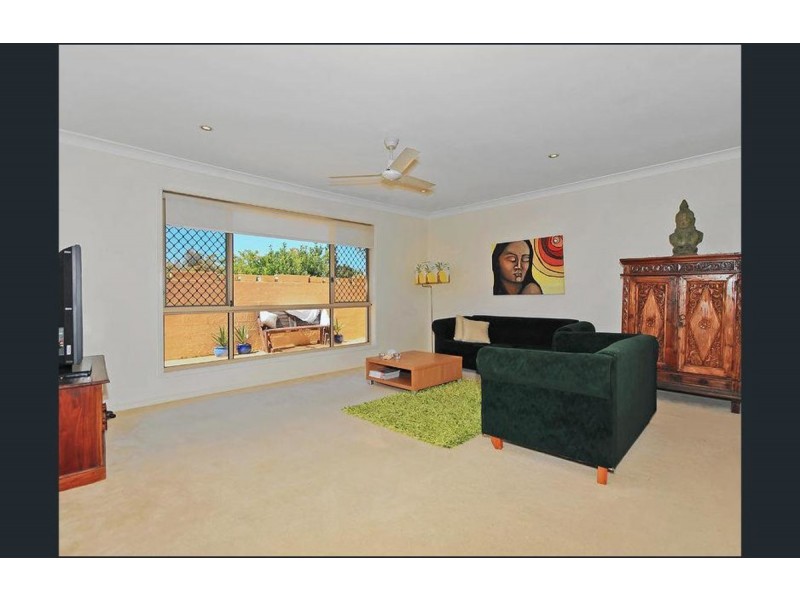 11 Harrow Place, Arundel QLD 4214