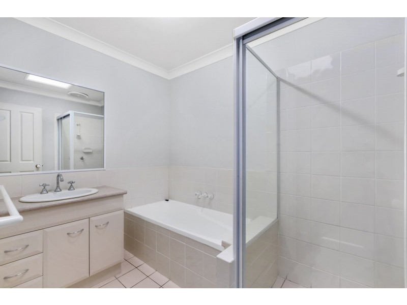 2/85 Cootharaba, Helensvale QLD 4212