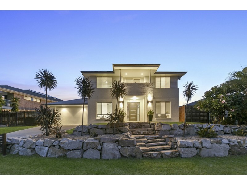 40 Codrington Circuit, Pacific Pines QLD 4211