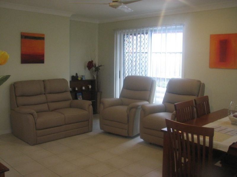3 Norfolk Drive, Pacific Pines QLD 4211