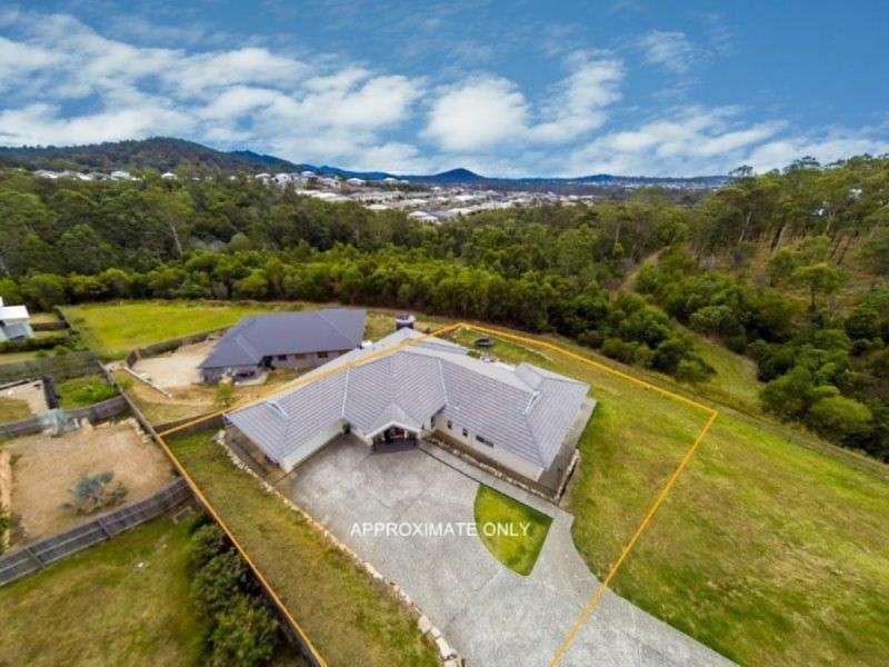 23 Diamantina Circuit, Pacific Pines QLD 4211