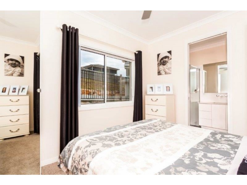 23 Diamantina Circuit, Pacific Pines QLD 4211