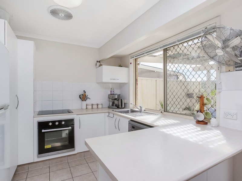 1/5 Hollywood Place, Oxenford QLD 4210